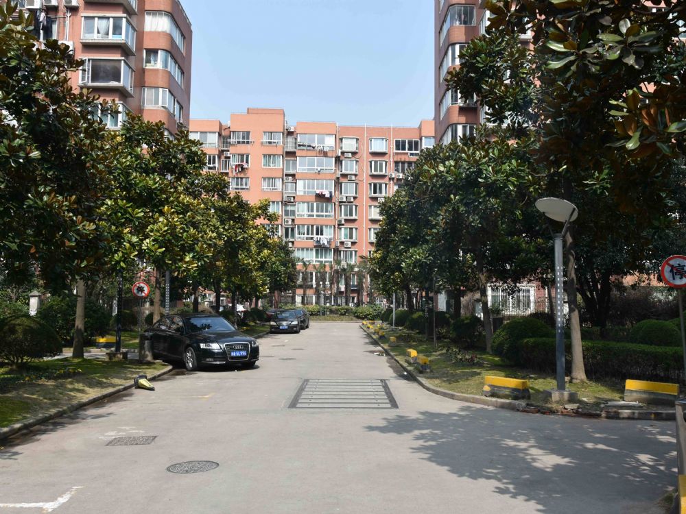 上海市虹口区绿洲紫荆花园16栋1F 