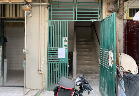 上海市普陀区宜川一村6栋5F 