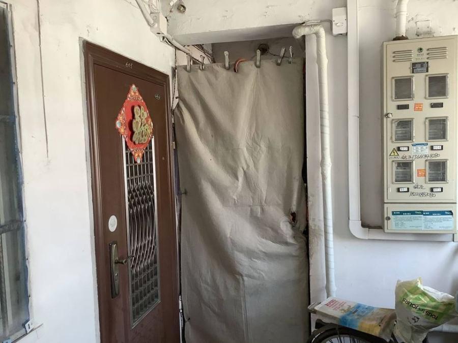 上海市宝山区通河二村116栋6F 