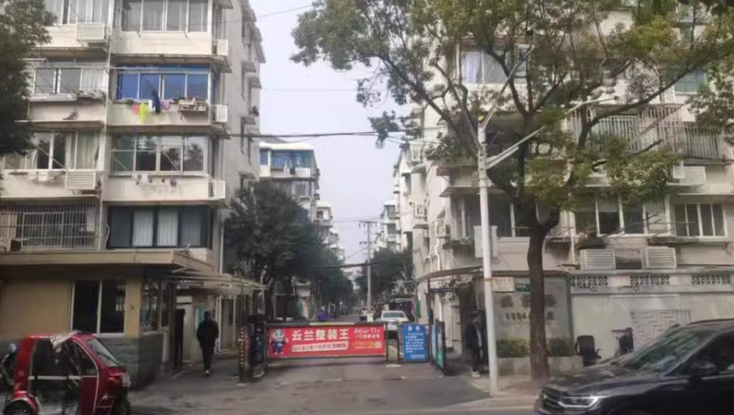 上海市静安区临汾路1564弄小区19栋1F 