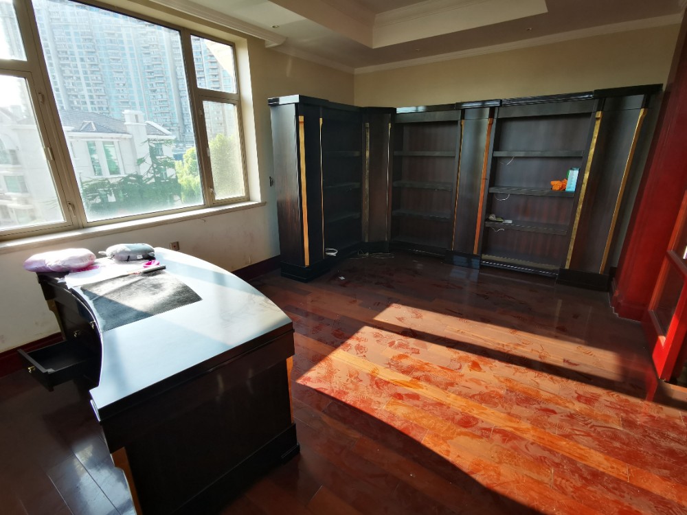 上海市浦东新区世茂湖滨花园29栋1-3F及地下室 