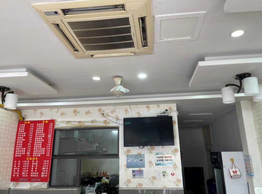 上海市宝山区嘉骏香山苑通南路306栋1F 