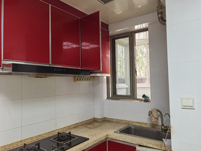 上海市静安区241弄小区42栋1F 