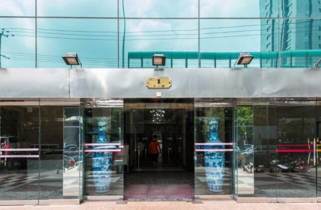 上海市杨浦区中通大厦1栋23F及车位 