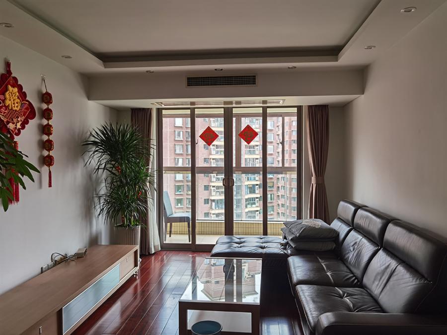 上海市长宁区御翠豪庭12栋16F 