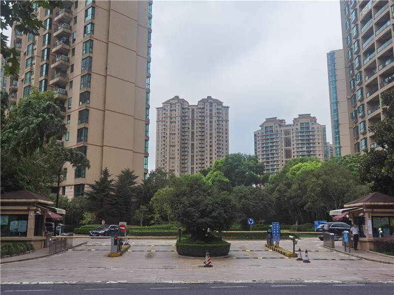 上海市浦东新区仁恒滨江园9栋21F及地下车位 