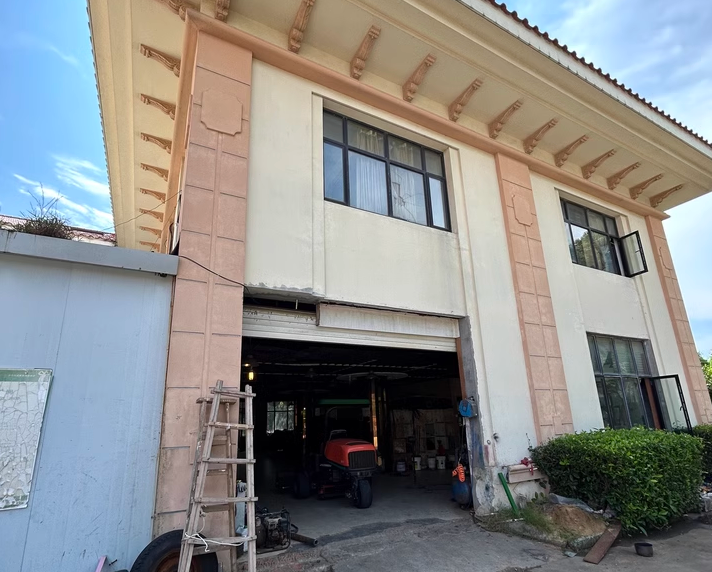 上海市奉贤区棕榈滩高尔夫别墅150栋1F 