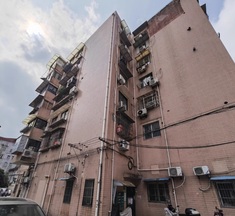 上海市徐汇区建灵大楼339栋4F 