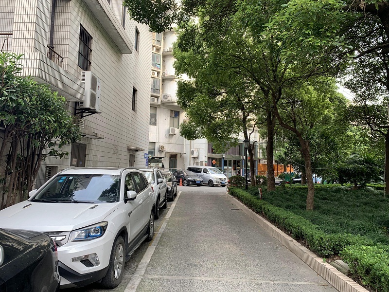 上海市静安区三宝花苑16栋11F 