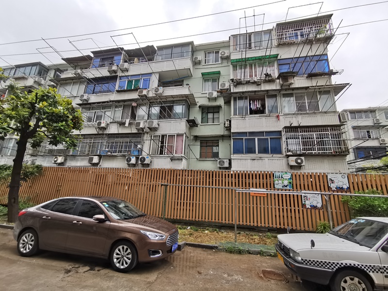 上海市宝山区泗东新村45栋4F 