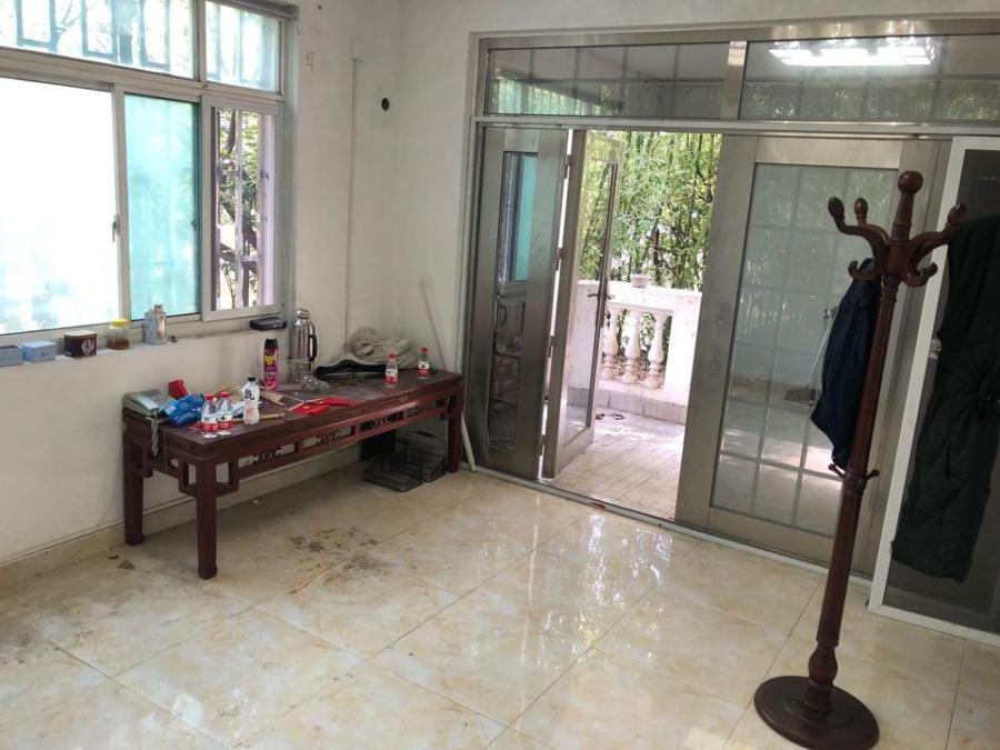 上海市闵行区东苑半岛花园178栋 