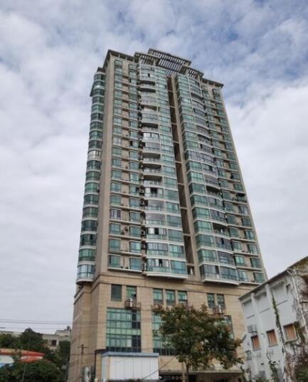 上海市黄浦区梅兰日兰广场10、12栋2F、夹层及地下1F车位 