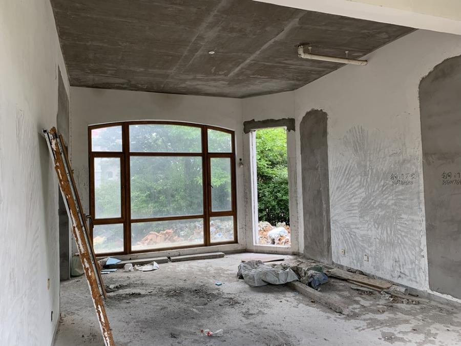 上海市松江区佘山银湖别墅271栋 