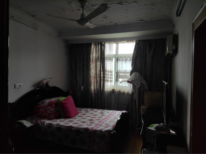 上海市浦东新区河滨小区2栋5F 