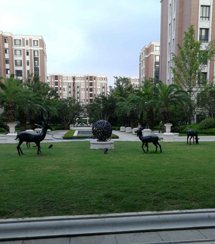 上海市长宁区宝华紫薇花园8栋1F 