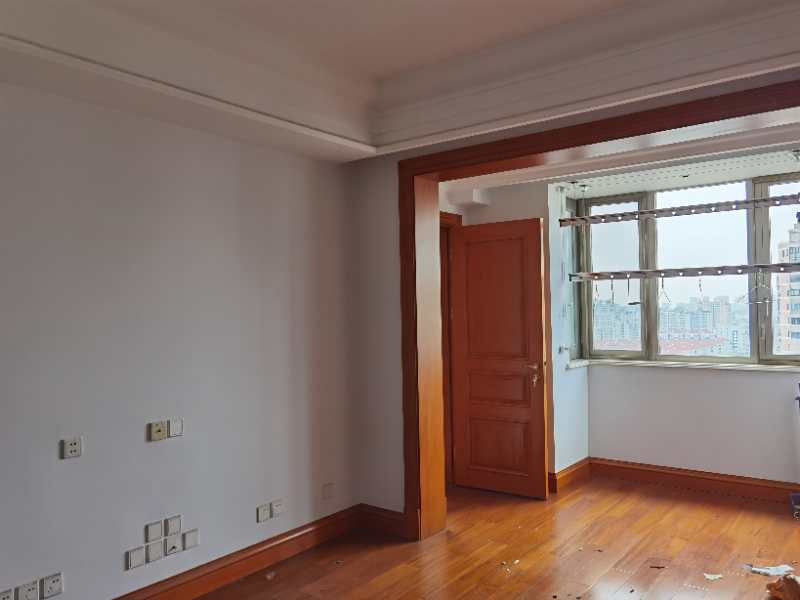 上海市徐汇区徐汇苑9栋17F 