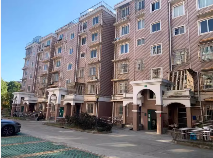 上海市宝山区宝虹家园57栋2F 