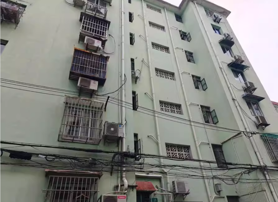 上海市浦东新区大桥花苑15栋2F 