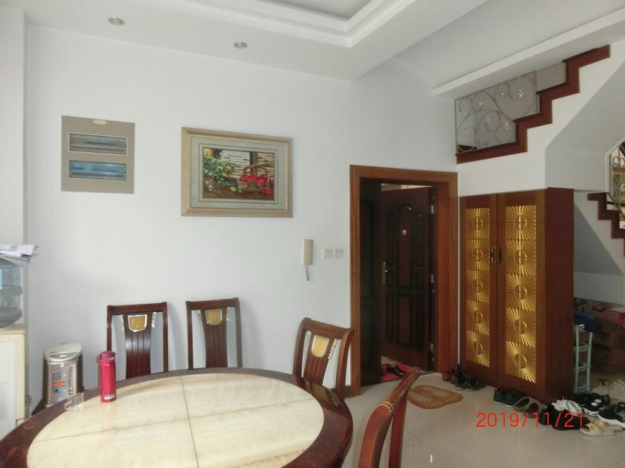 上海市奉贤区百合苑87栋3F 