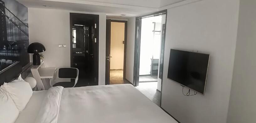 上海市徐汇区金巢铂瑞阁18栋15F等合计16套 