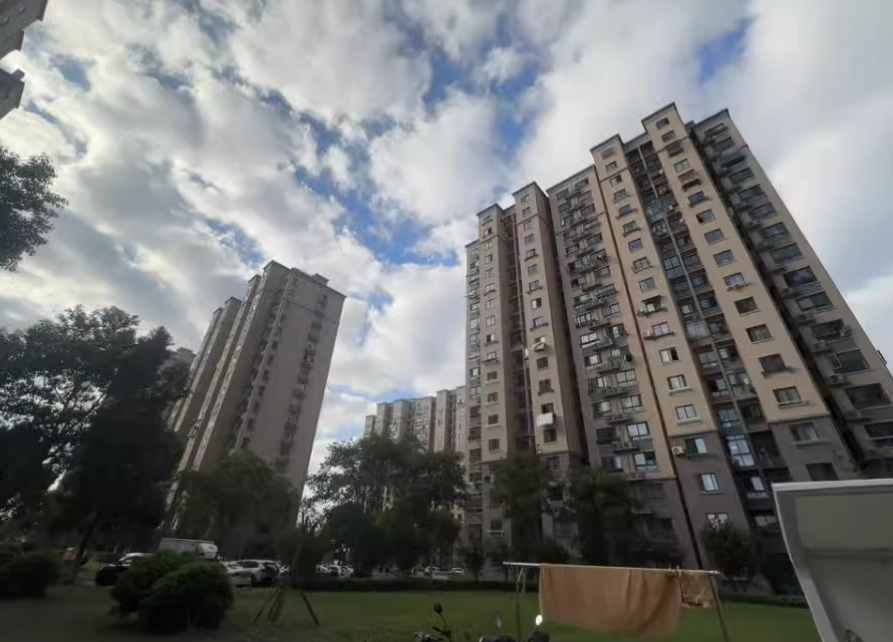 上海市闵行区瑞和雅苑23栋14F 