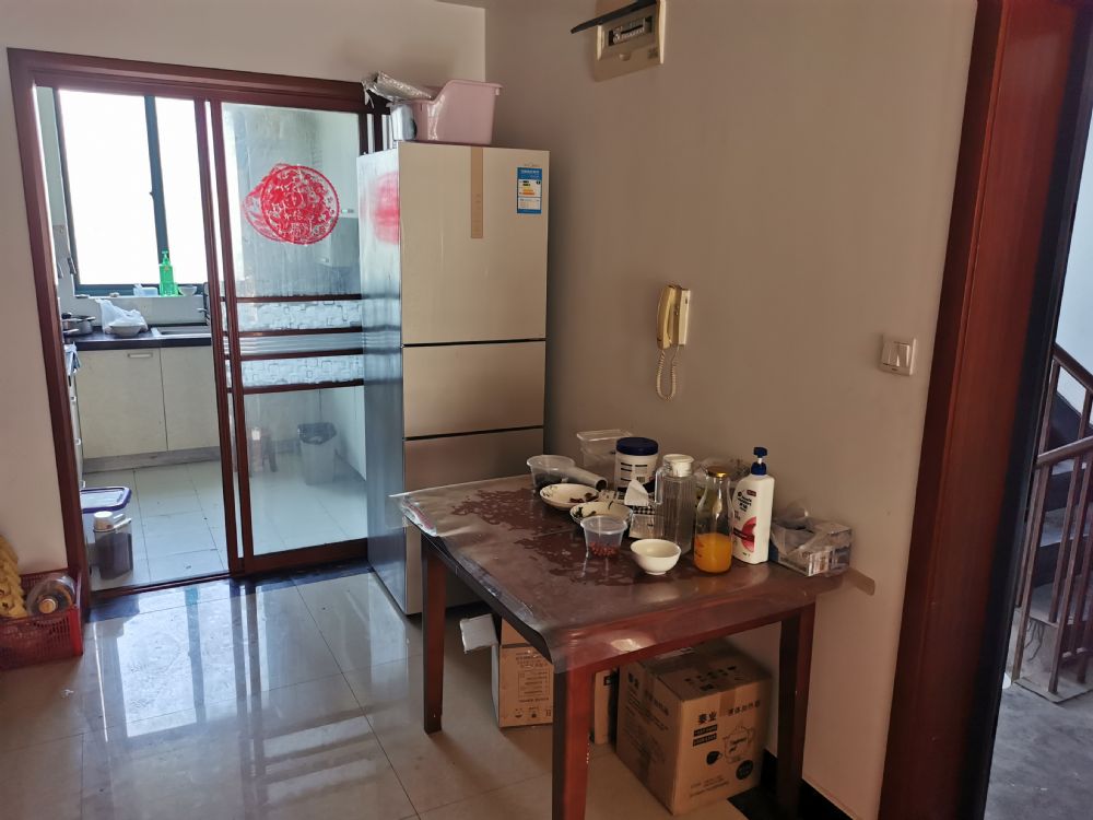 上海市浦东新区长达佳苑64栋5F 