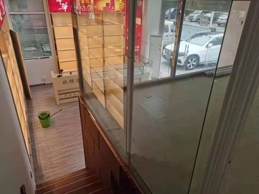 上海市浦东新区洪禄玻璃门窗236栋1F 