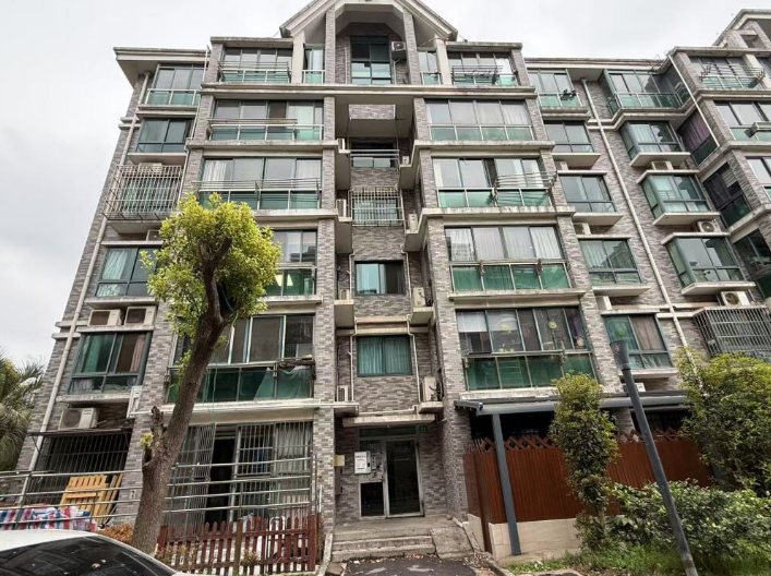 上海市宝山区四季绿城53栋4F 