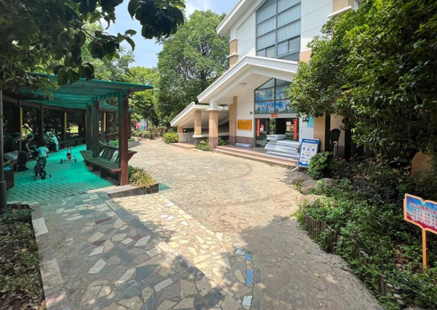 上海市浦东新区幸福小镇明丰绿都150栋15F 