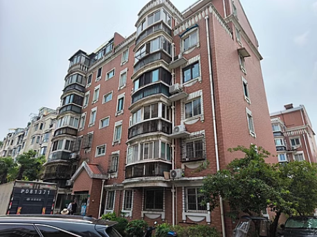 上海市宝山区新逸仙公寓3栋1F 