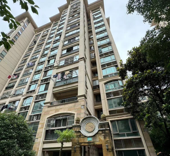 上海市松江区米兰诺贵都27栋1F 