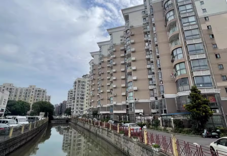 上海市浦东新区南庭阁1栋6F 