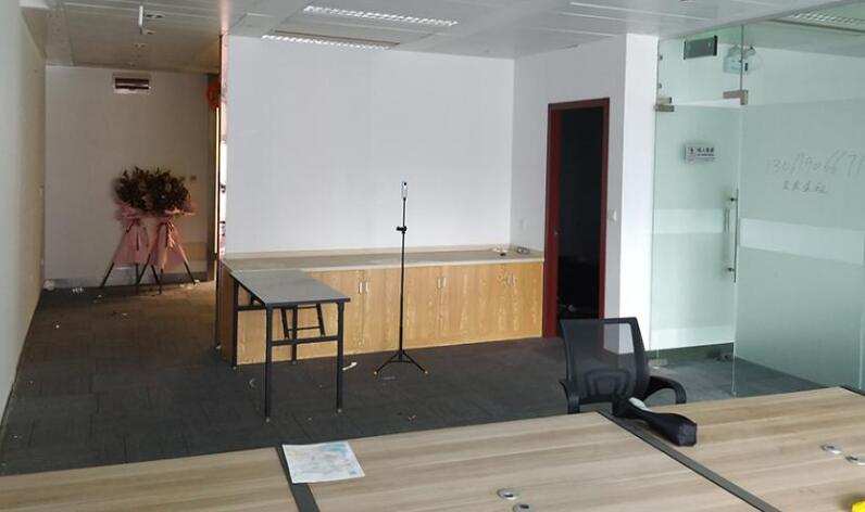 上海市徐汇区光启城425栋13F 