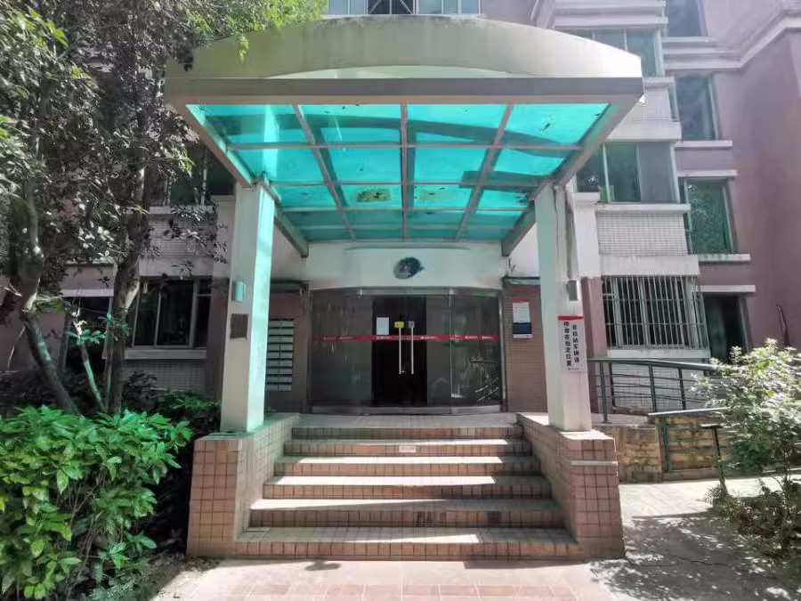 上海市徐汇区中海馨园21栋1F 