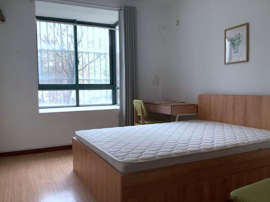 上海市嘉定区泰宸复兴苑8栋1F 