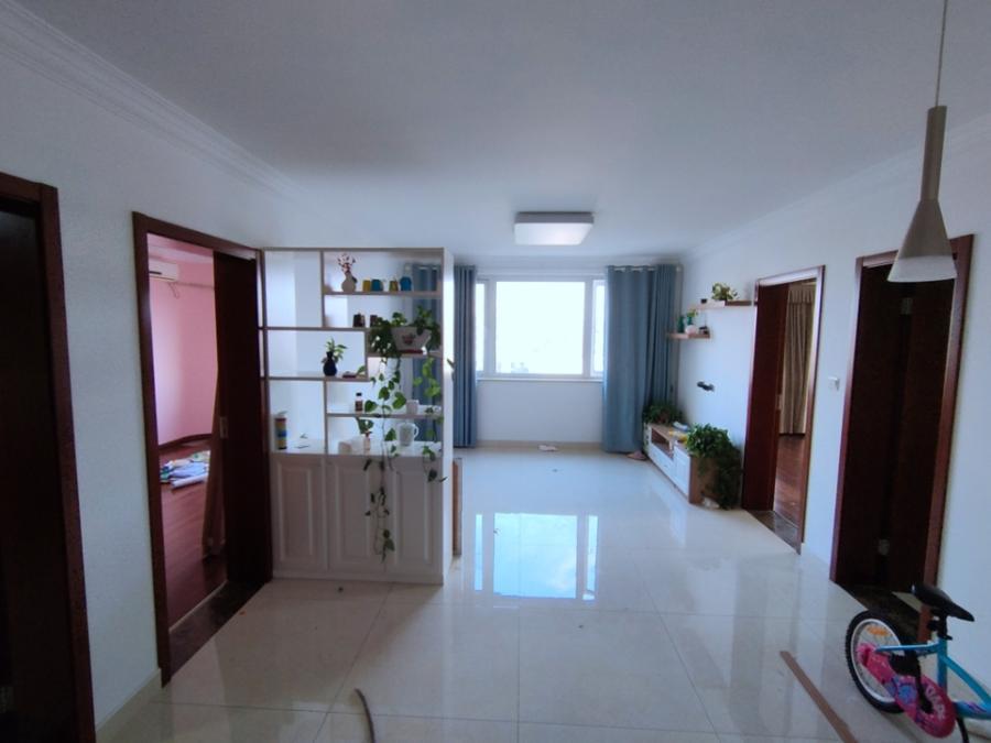 上海市长宁区西郊家园 1栋9F 