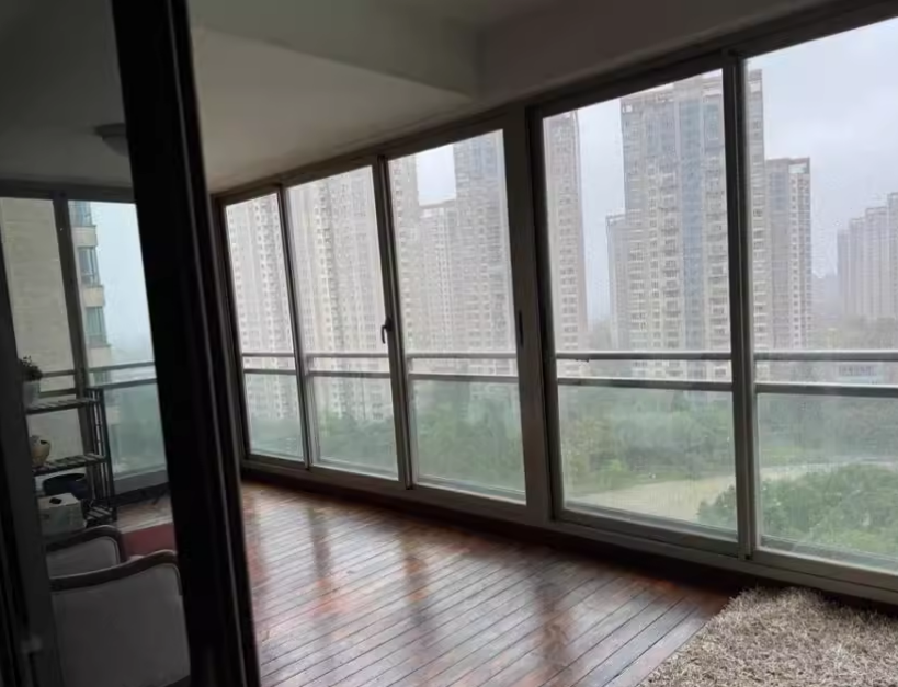 上海市浦东新区仁恒河滨城19栋14F及地下1F车位 