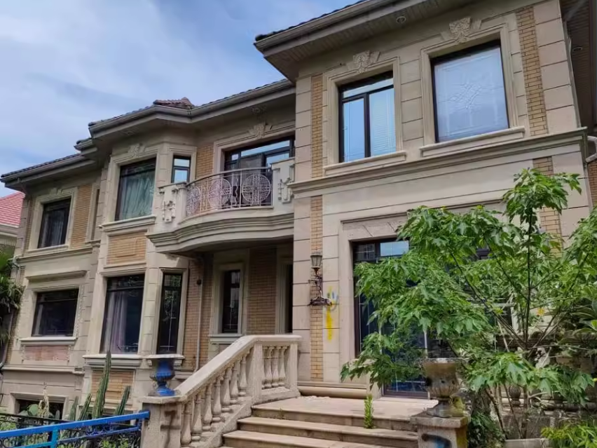 上海市闵行区臻园21栋 