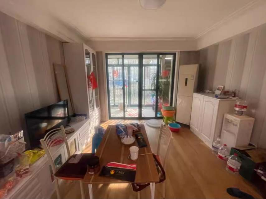 上海市宝山区锦秋御尚49栋1F 