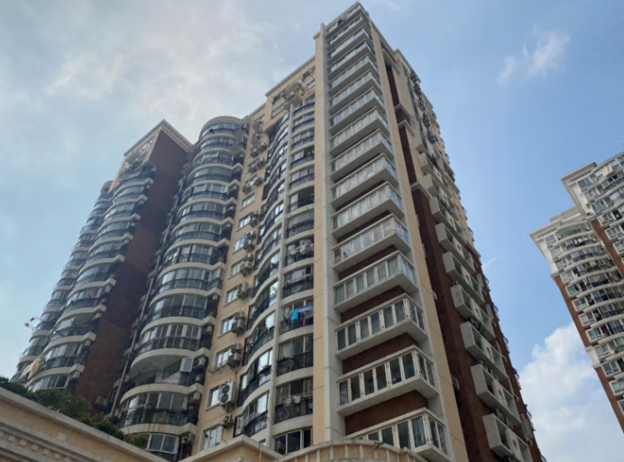 上海市长宁区中山公寓18栋3F 