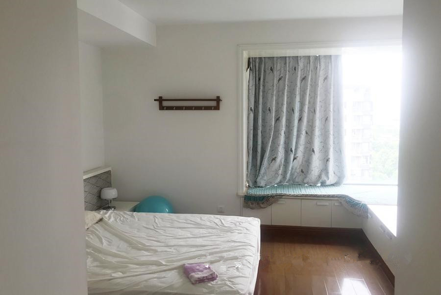 上海市宝山区中环一号58栋14F 