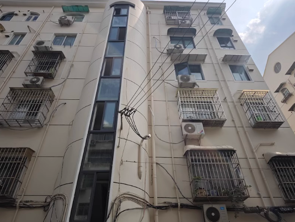 上海市徐汇区梅陇七村2栋3F 