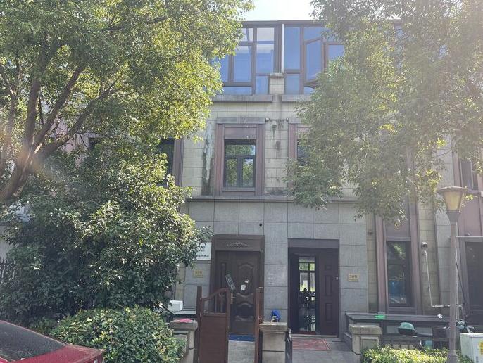 上海市青浦区虹桥宝龙城57栋地下1F及1-3F 