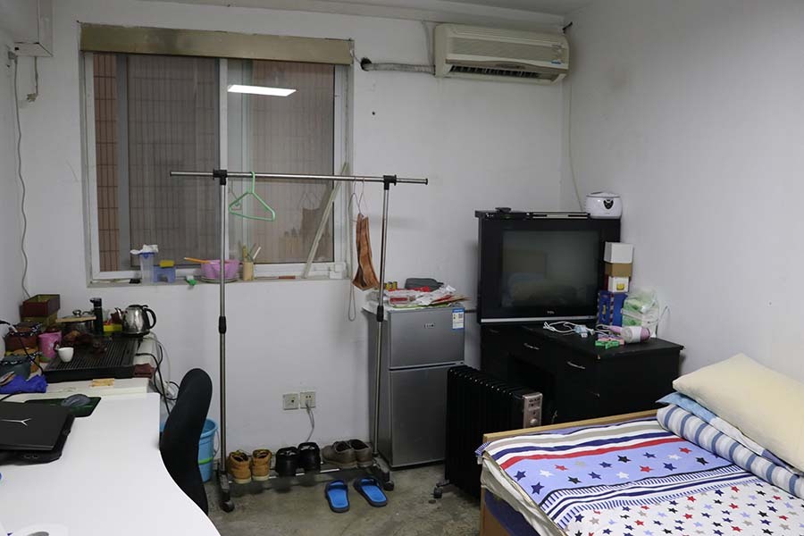 上海市黄浦区白云公寓468栋5F 