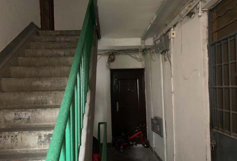 上海市虹口区丰镇小区7栋2F 