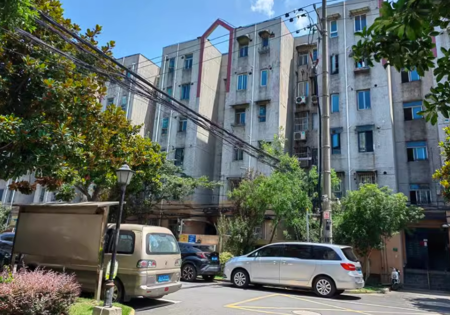 上海市宝山区大唐花园32栋4F 