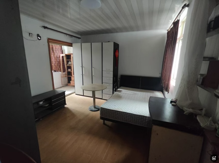 上海市静安区彭浦新村209栋2F 