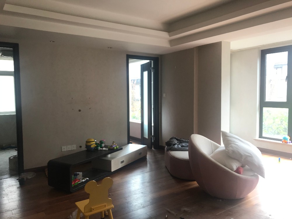 上海市青浦区万科尚景苑重固镇67栋1-3F 