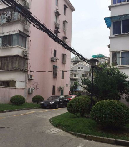 上海市浦东新区莲业新村131栋1F 