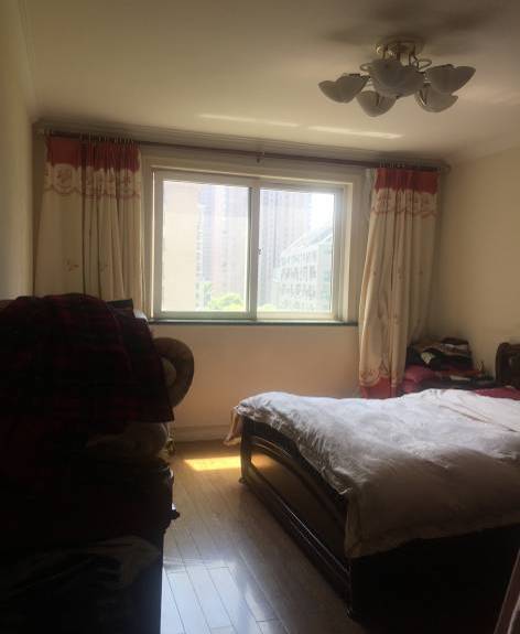 上海市徐汇区南溪公寓38栋7F 